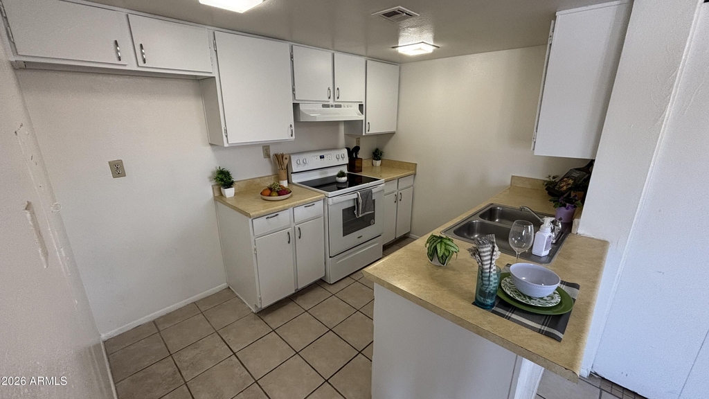 1730 W Emelita Avenue - Photo 4