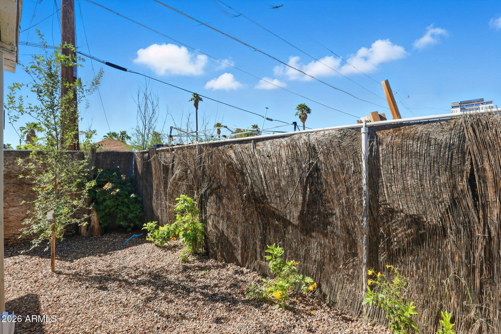 830 N 10th Avenue - Photo 15