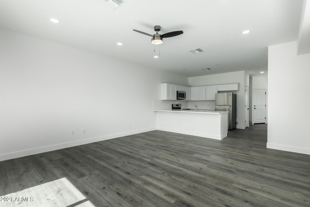 917 S 5th Avenue - Photo 4