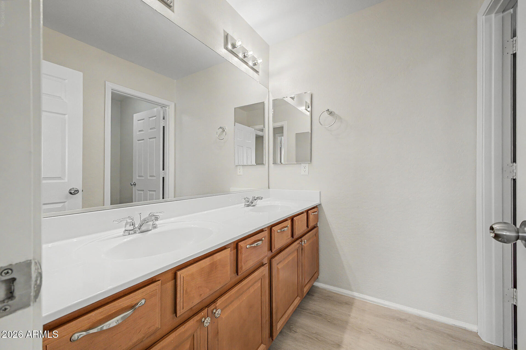955 E Euclid Avenue - Photo 32