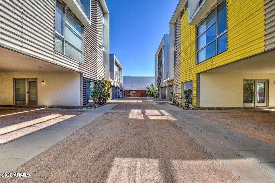 777 W Roosevelt Street - Photo 2