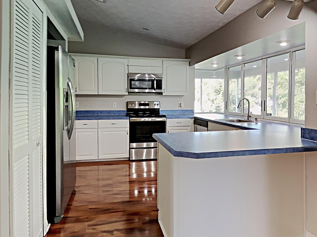 4215 Sw Jarmer Road - Photo 3
