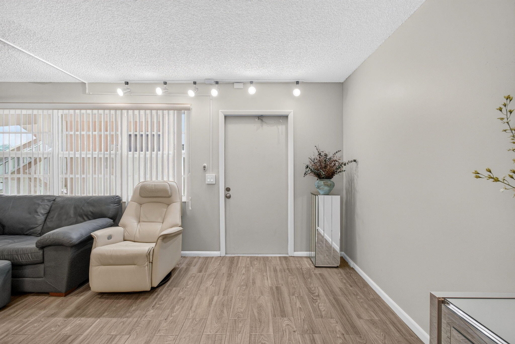 3030 Wolverton B - Photo 2