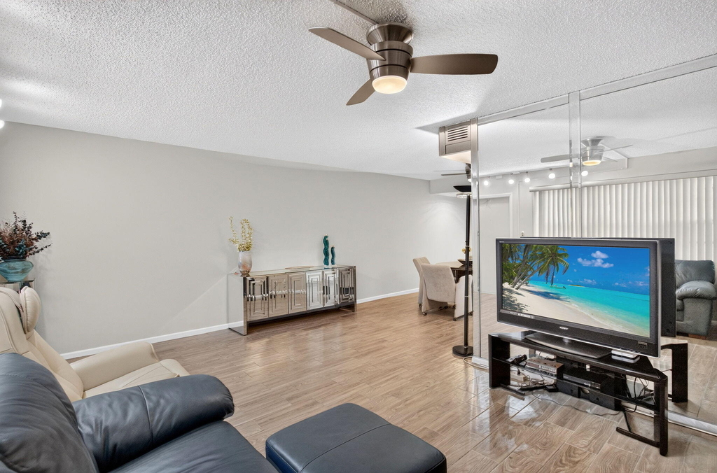 3030 Wolverton B - Photo 7