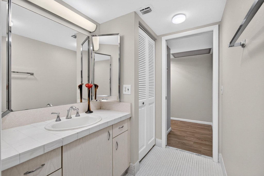 3030 Wolverton B - Photo 20