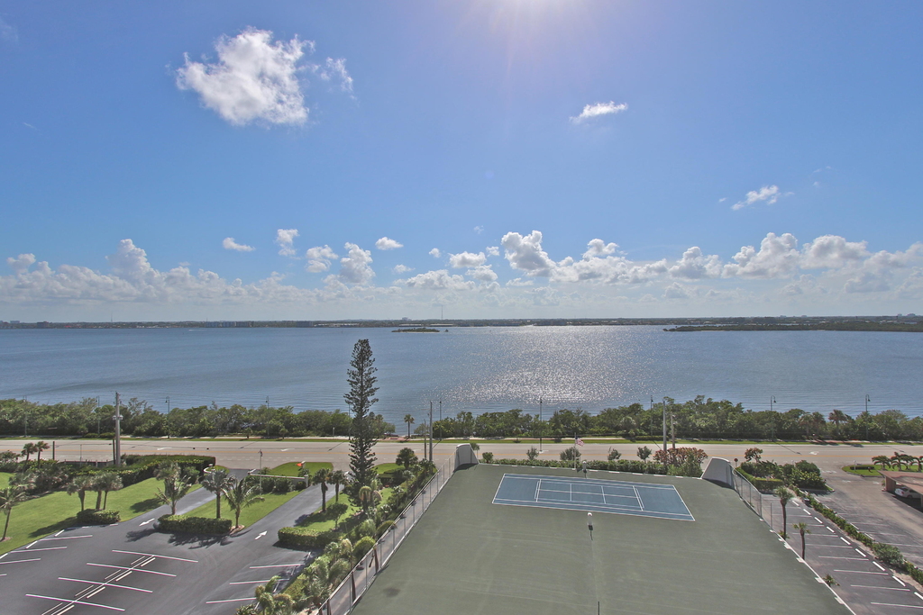 5420 N Ocean Avenue - Photo 12