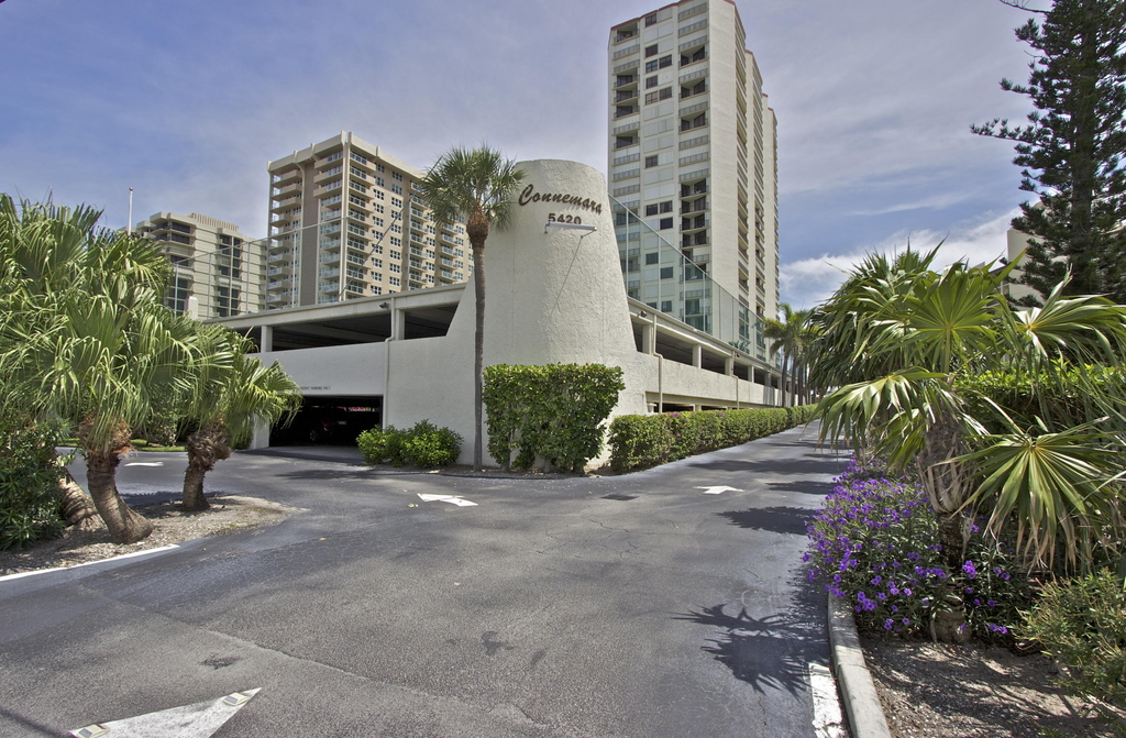 5420 N Ocean Avenue - Photo 0