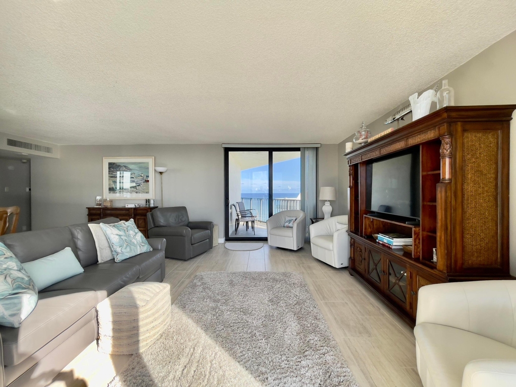 5420 N Ocean Avenue - Photo 4