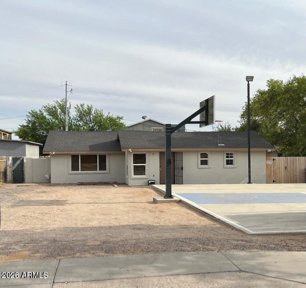 1613 W Mountain View Road - Photo 0