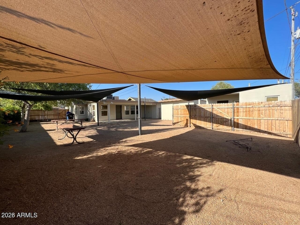 1613 W Mountain View Road - Photo 15