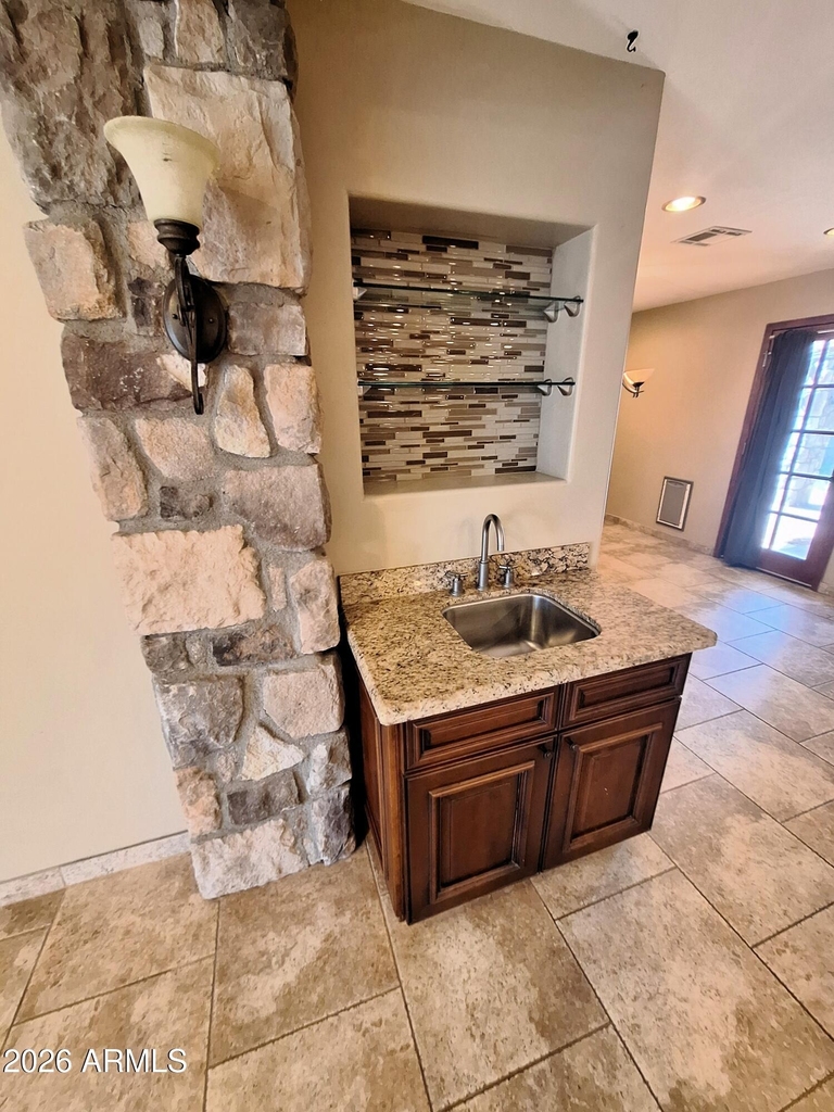 7508 E Cambridge Avenue - Photo 10