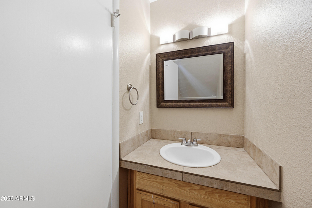 10411 N 11th Avenue - Photo 9