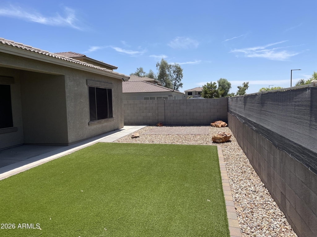 16500 N 181st Avenue - Photo 32