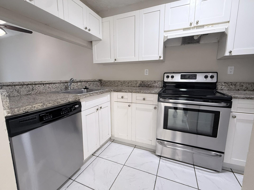 11638 Nw 23rd Court - Photo 1