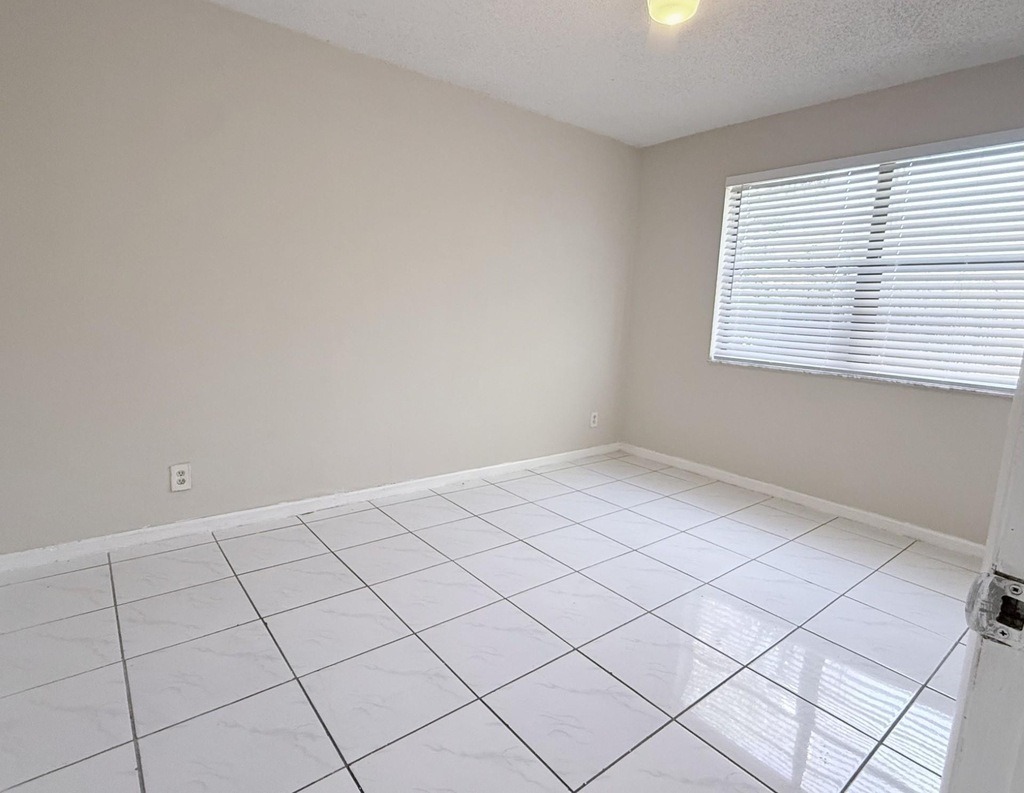 11638 Nw 23rd Court - Photo 6