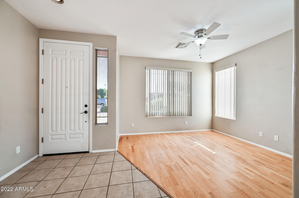 6222 W Wikieup Lane - Photo 2