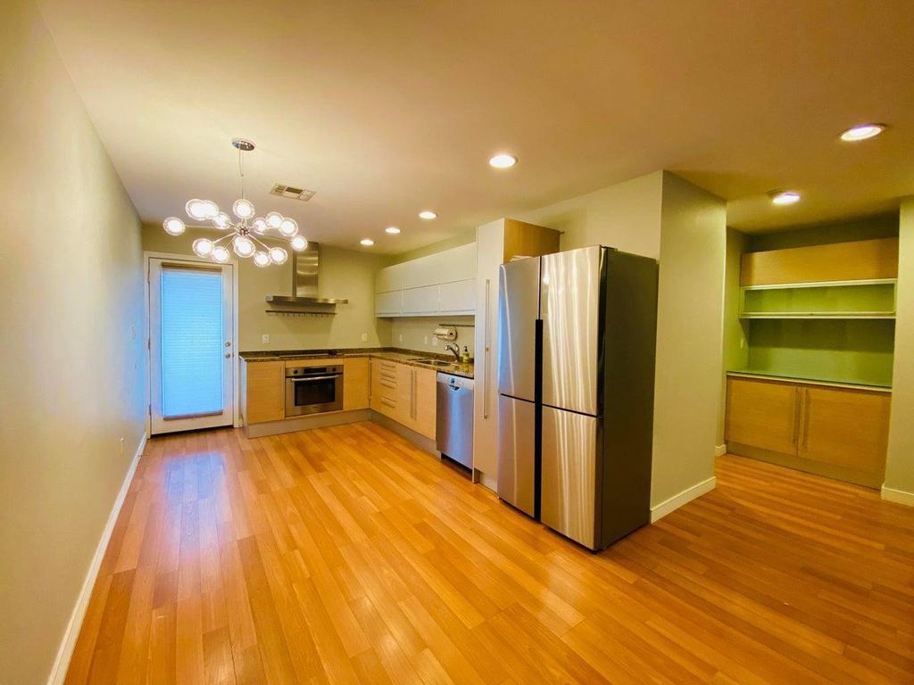 1850 E Maryland Avenue - Photo 8