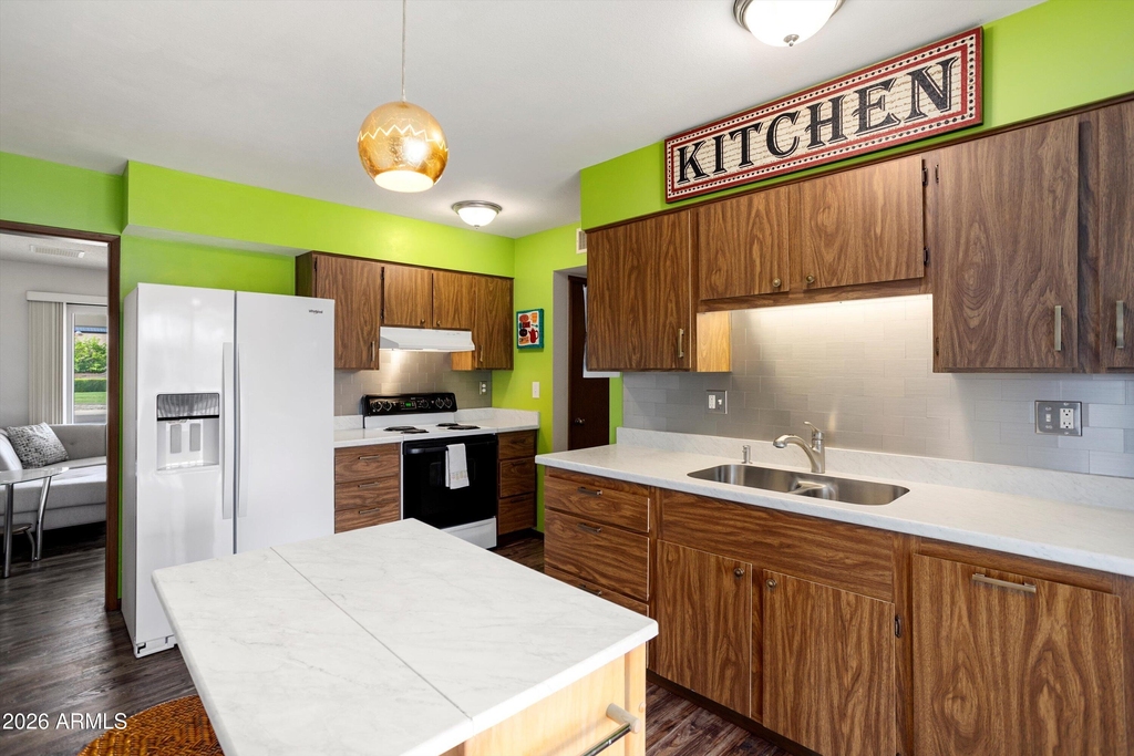 12543 W Parkwood Drive - Photo 9