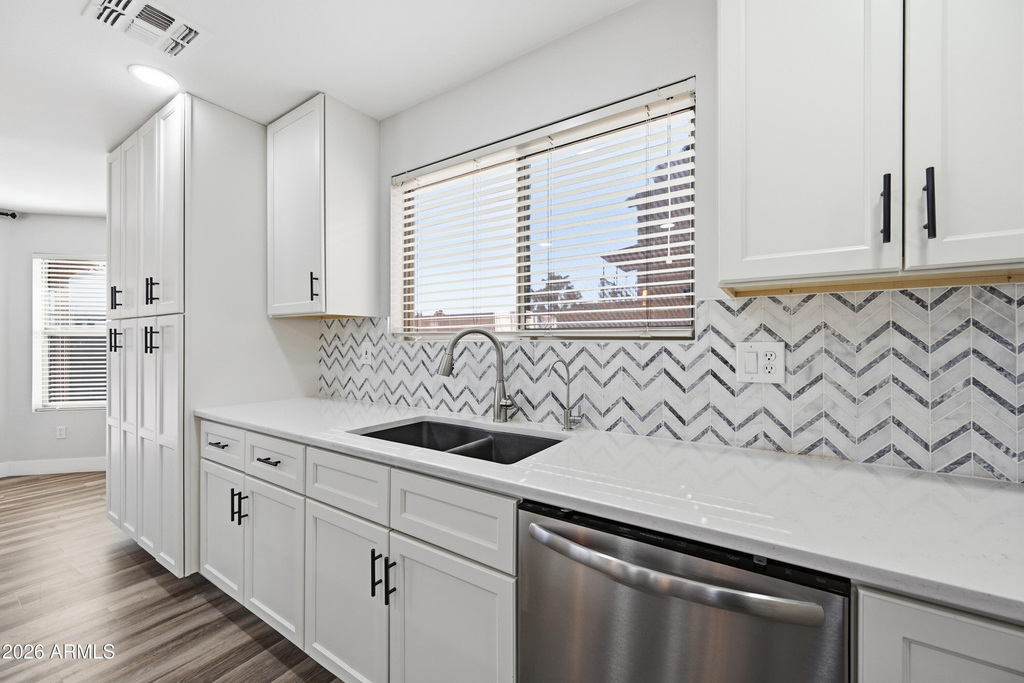 10617 W Daley Lane - Photo 9