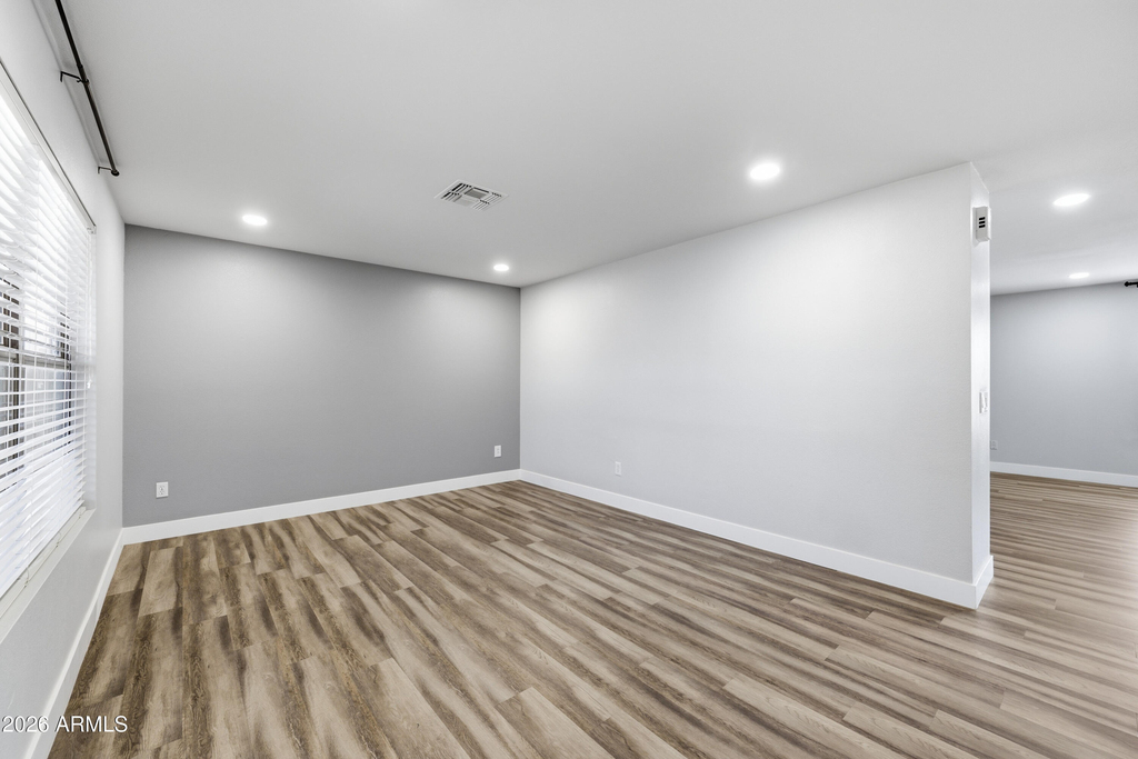 10617 W Daley Lane - Photo 2