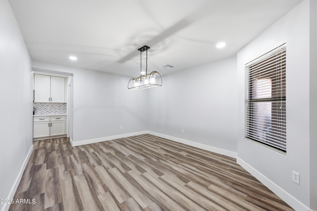 10617 W Daley Lane - Photo 6