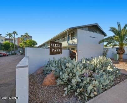 1827 E Lemon Street - Photo 2