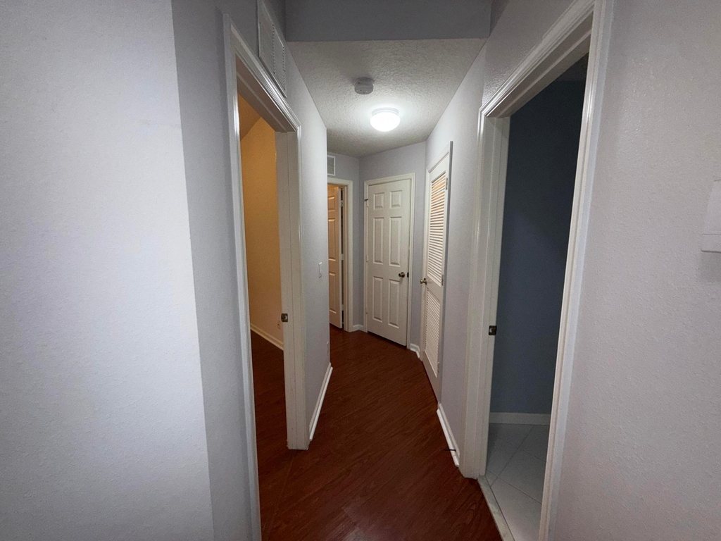 1083 Woodfield Road - Photo 17