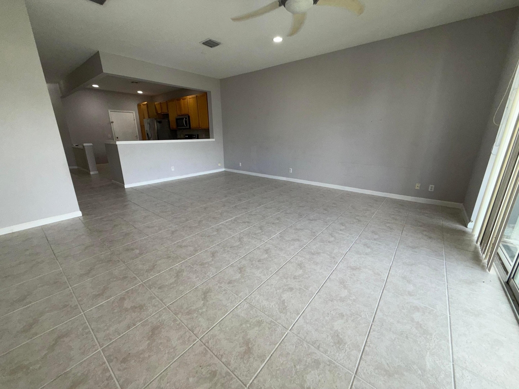 1083 Woodfield Road - Photo 10