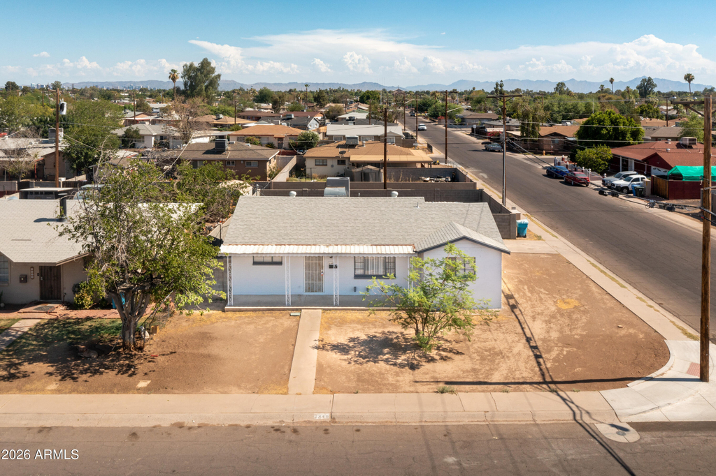 2849 W Alice Avenue - Photo 2