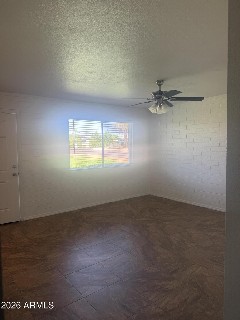 7001 E Wilshire Drive - Photo 2