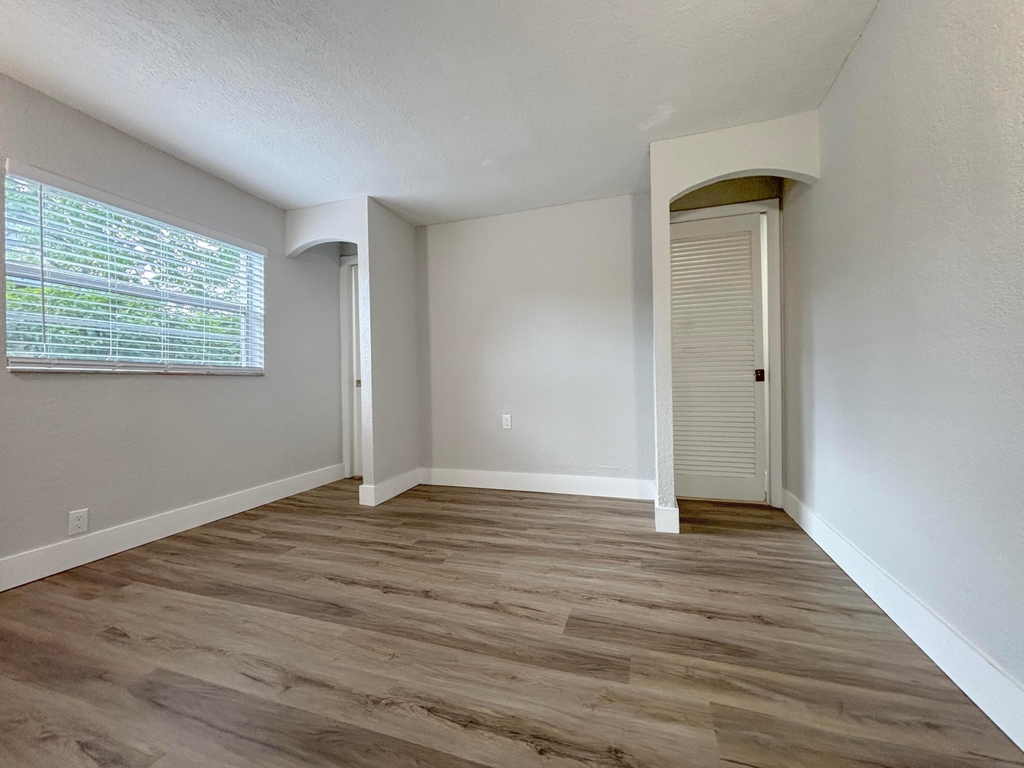 6720 Sw 17th Street Sw - Photo 30
