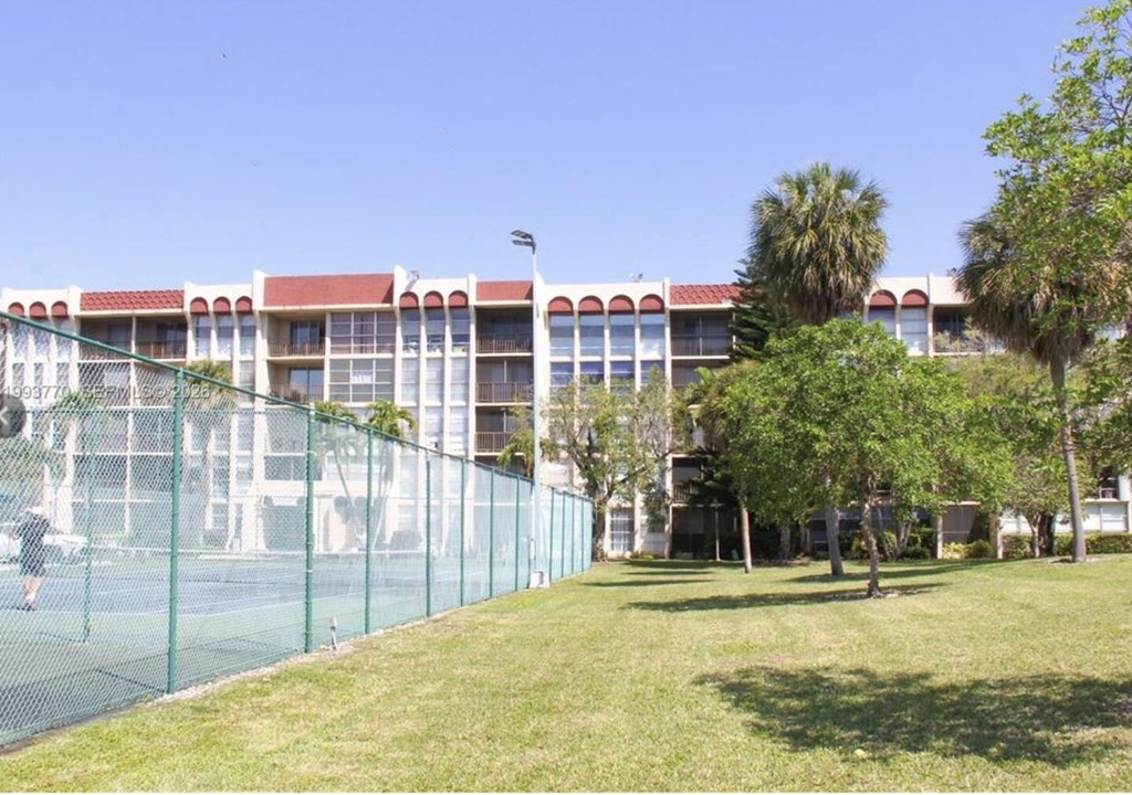 2001 Atlantic Shores Boulevard - Photo 17