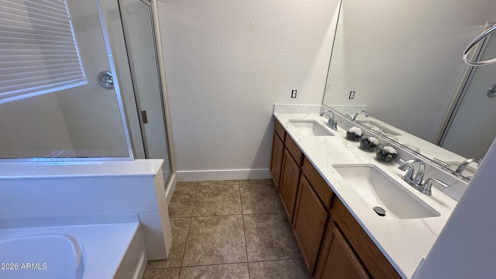 23614 W Chickasaw Street - Photo 3