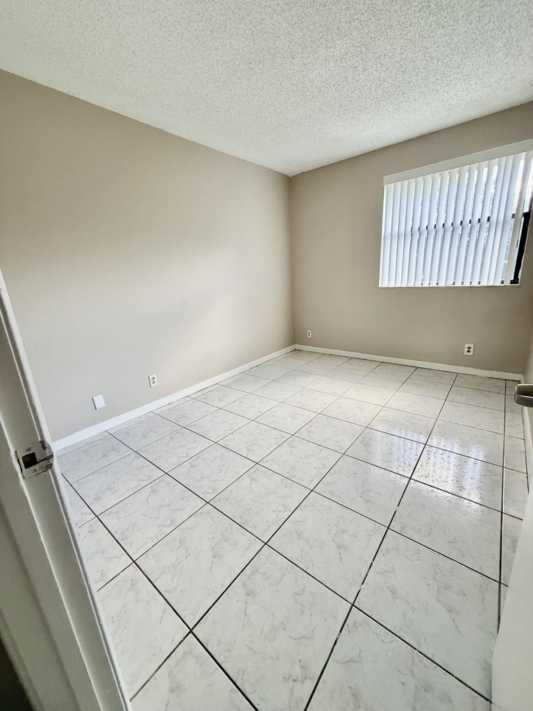 11632 Nw 23rd Court - Photo 3