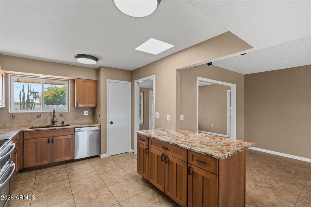 10317 W Floriade Drive - Photo 7