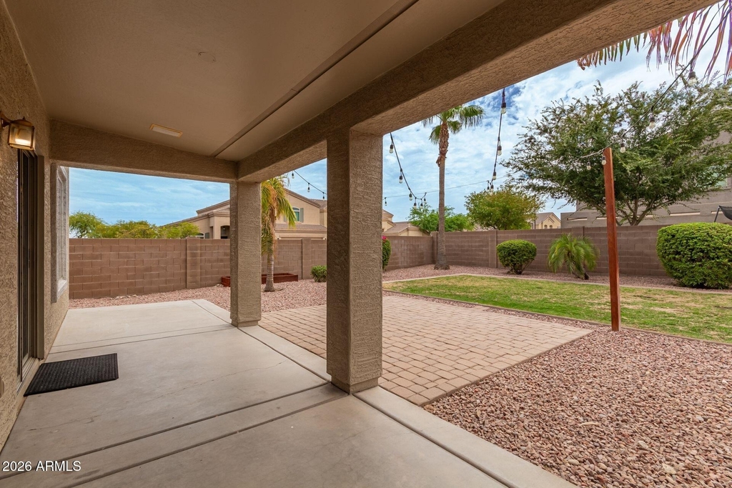 11719 W Dos Rios Drive - Photo 2
