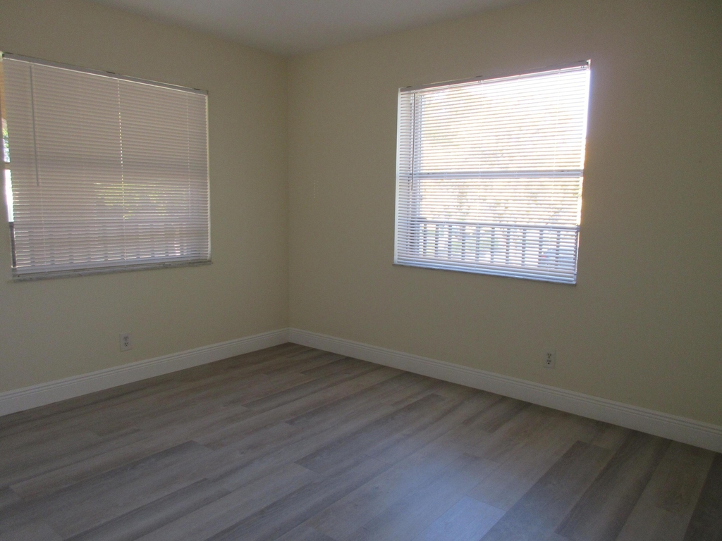 9180 Nw 40th Street - Photo 12