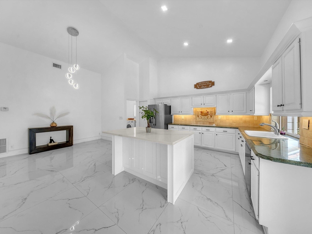 2065 Nw 127th Terrace - Photo 9