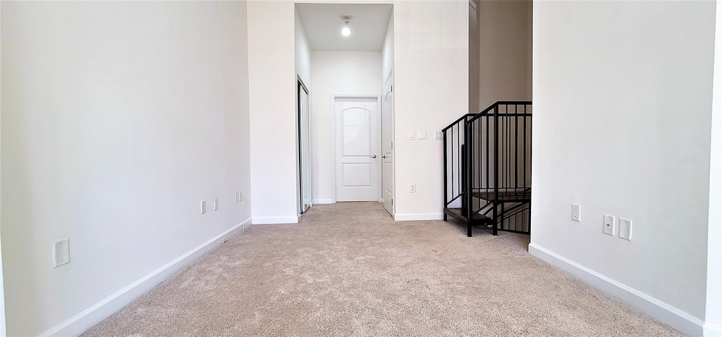 801 S Olive Avenue - Photo 13
