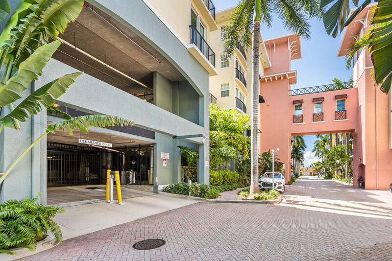 225 Ne 1st Street - Photo 3