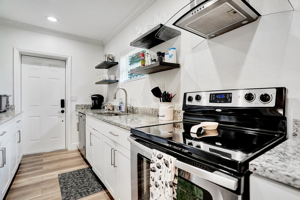 311 Se 3rd Avenue - Photo 13