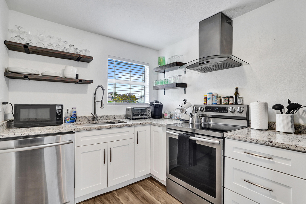 311 Se 3rd Avenue - Photo 3