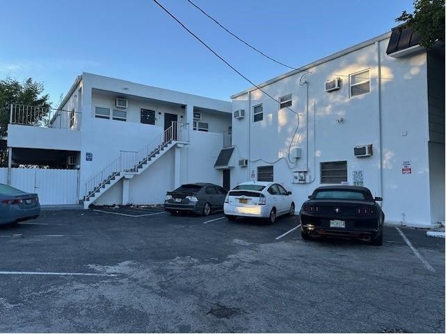 1142 Ne 4th Avenue - Photo 5