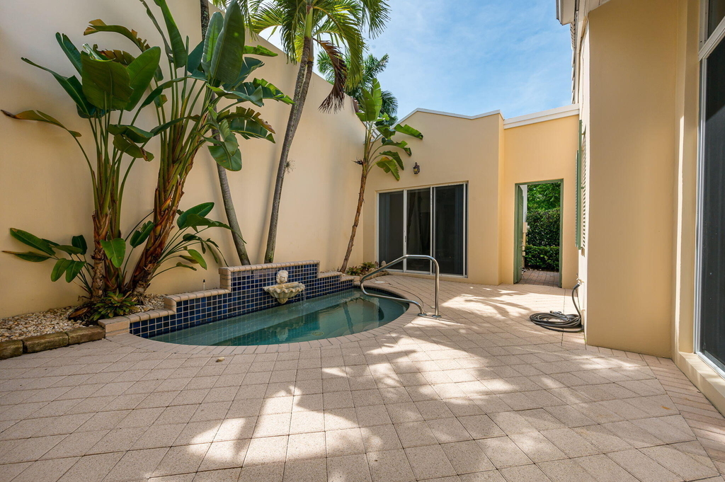 17282 Bermuda Village Drive - Photo 2