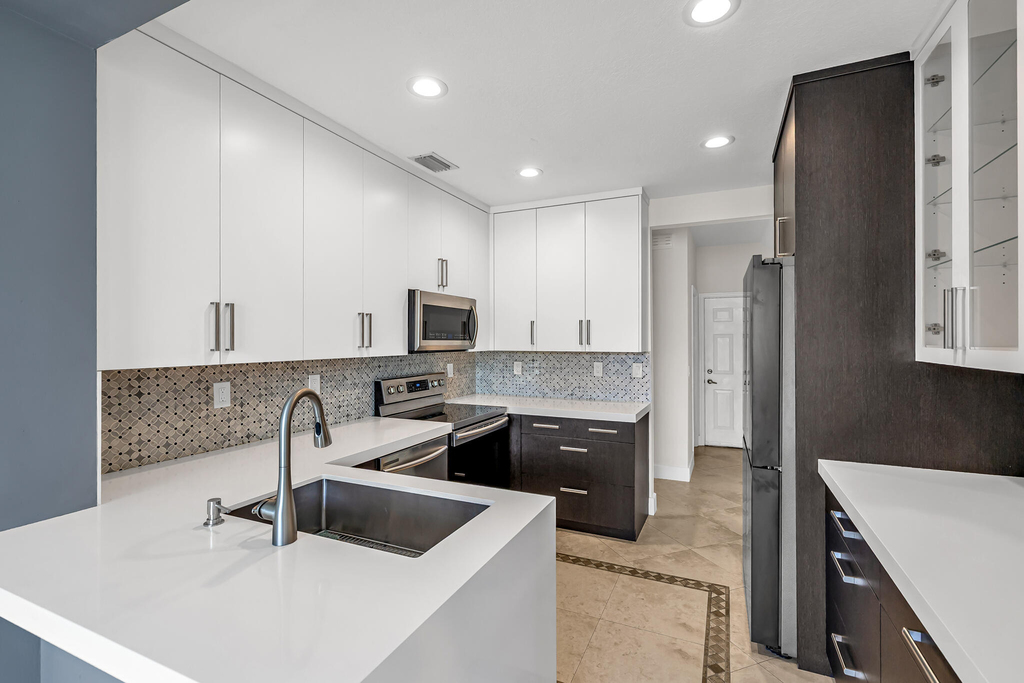 12571 Nw 57th Court - Photo 4