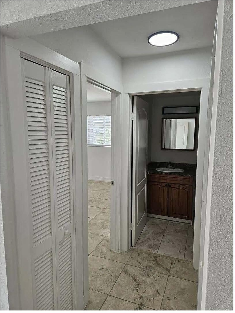 677 Ne 24th Street - Photo 12