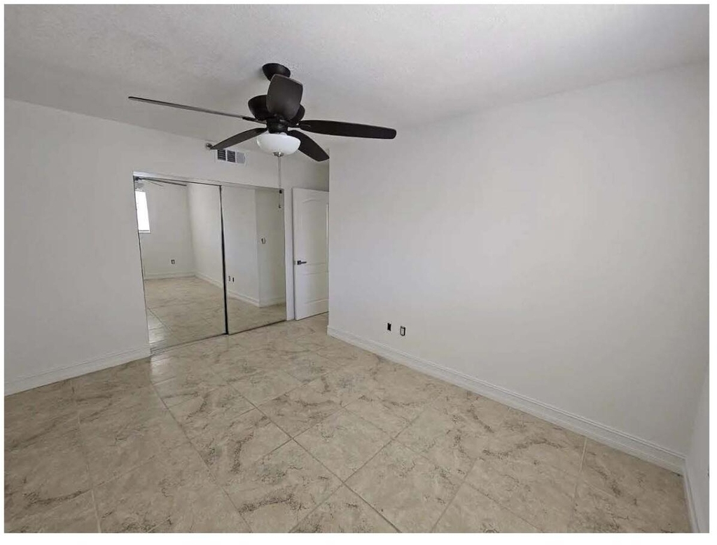 677 Ne 24th Street - Photo 0