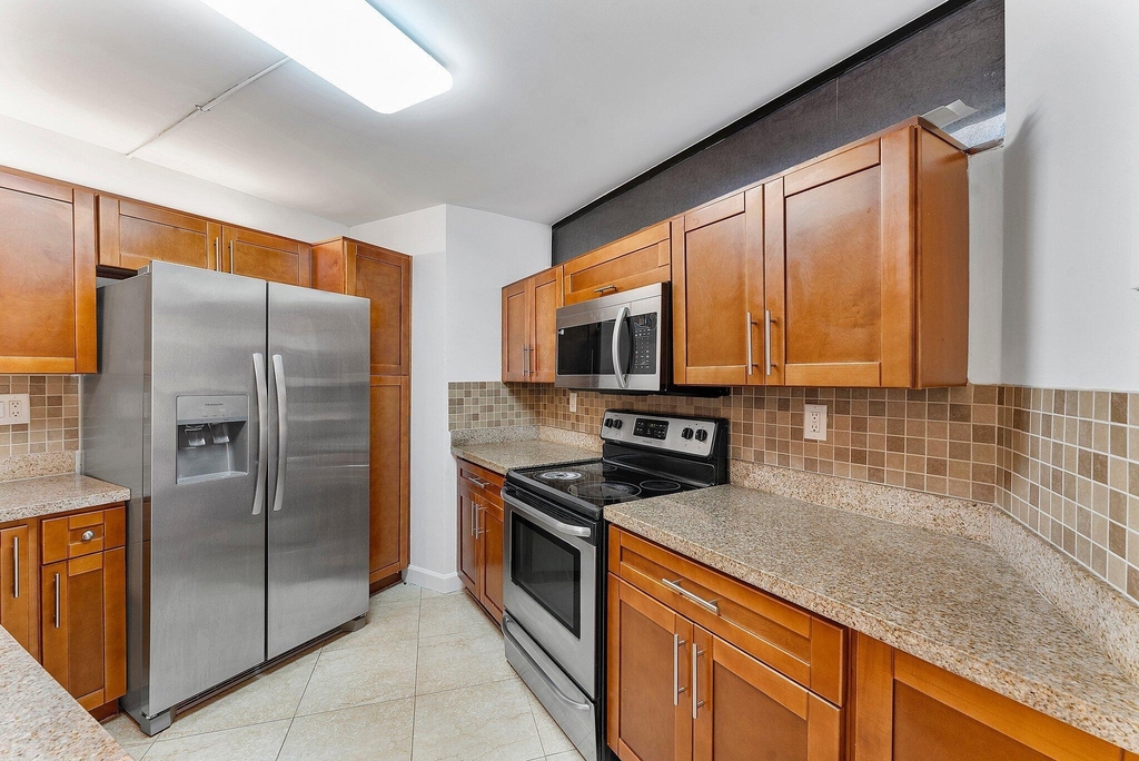 8195 Severn Drive - Photo 4
