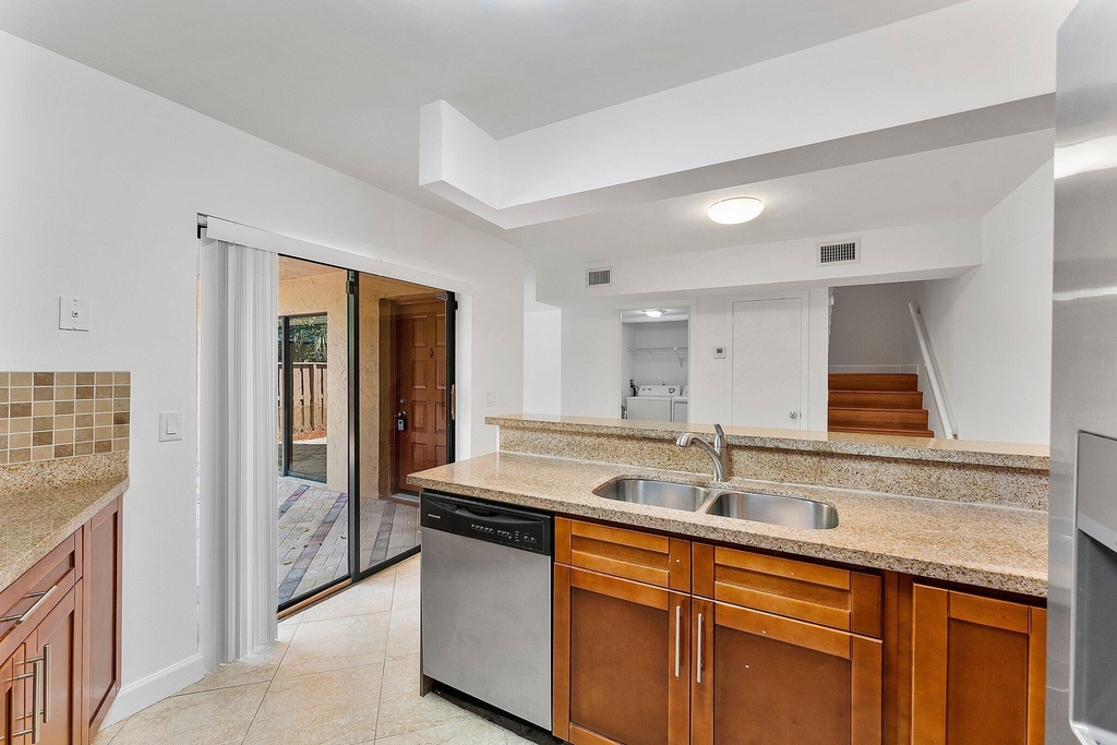 8195 Severn Drive - Photo 5