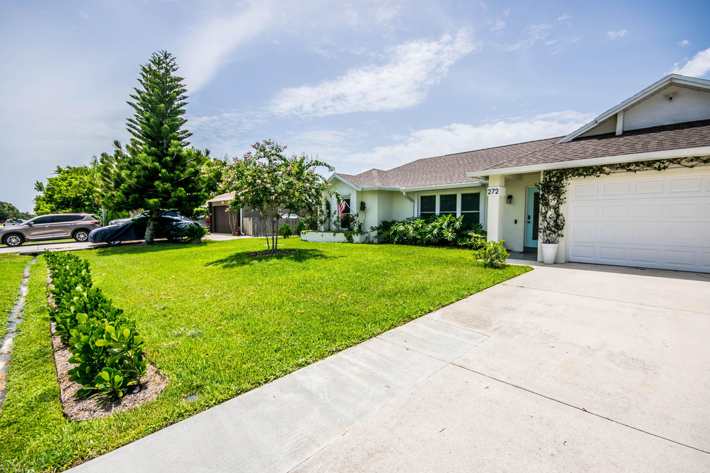 272 Sw Fairchild Avenue - Photo 27